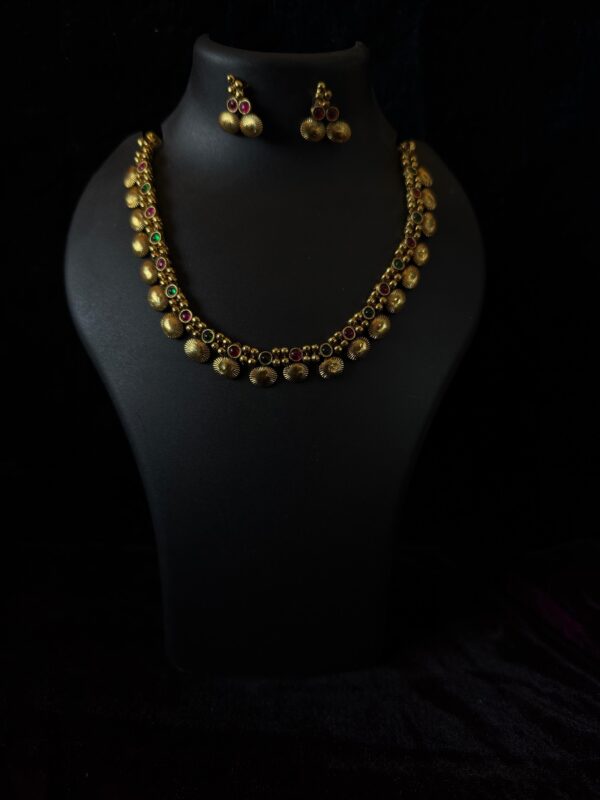 Kathiki Antique Gold Elegance Set - Image 2