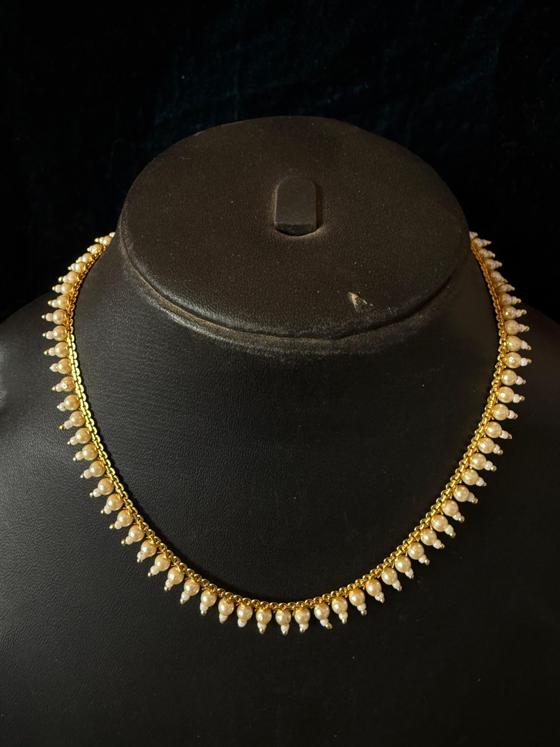 Kathiki Single line Pearl Choker