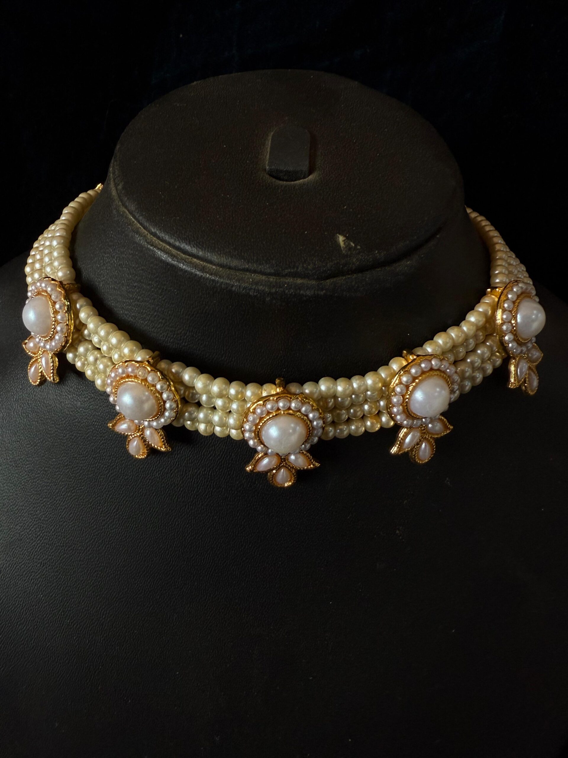 Kathiki Nupur Pearl Necklace Set