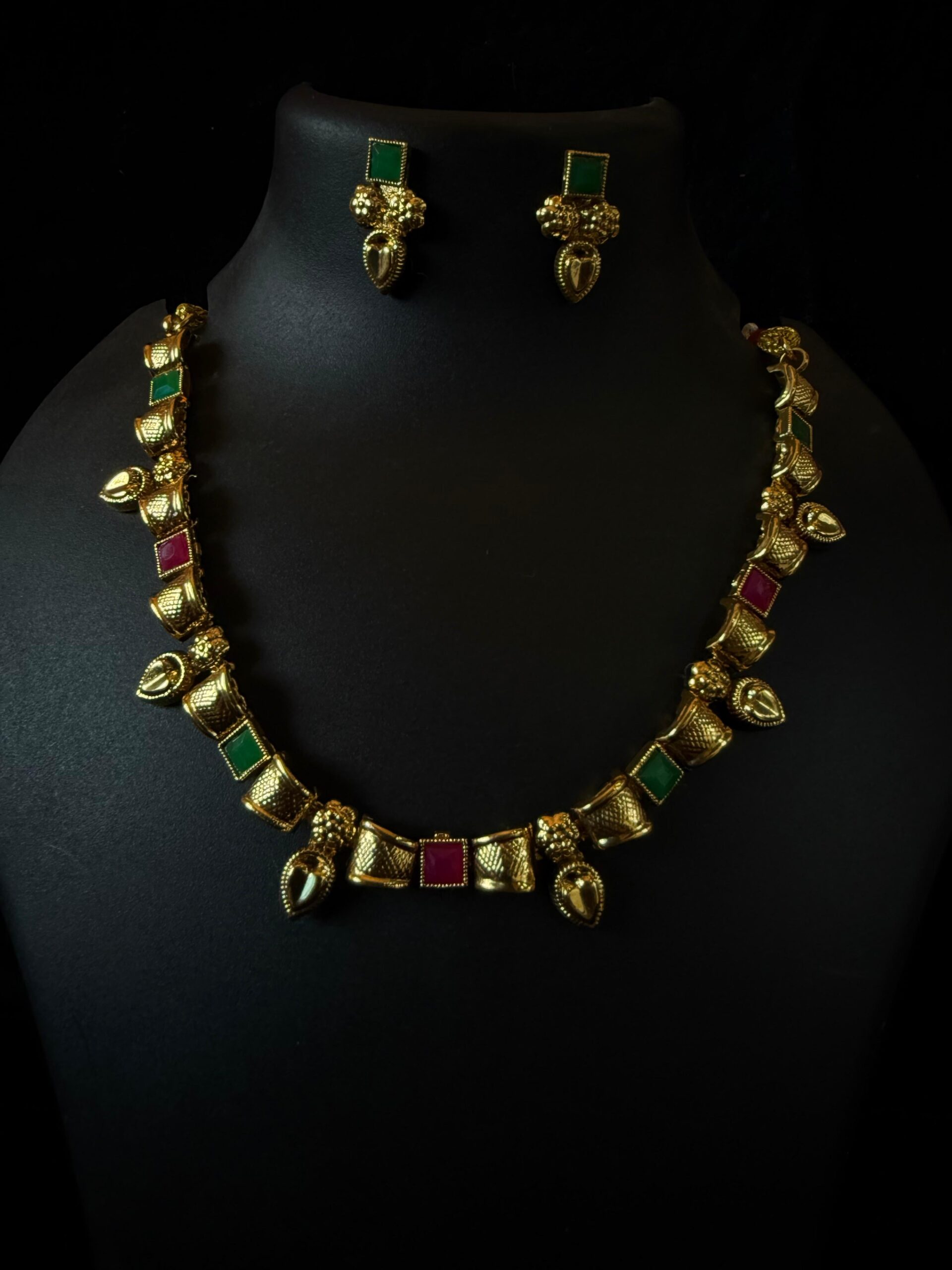 Kathiki copper gold Minimal Choker Set