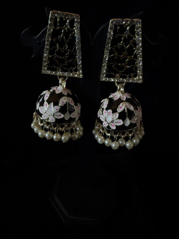 Kathiki Sunehri Phool Jhumkas Black