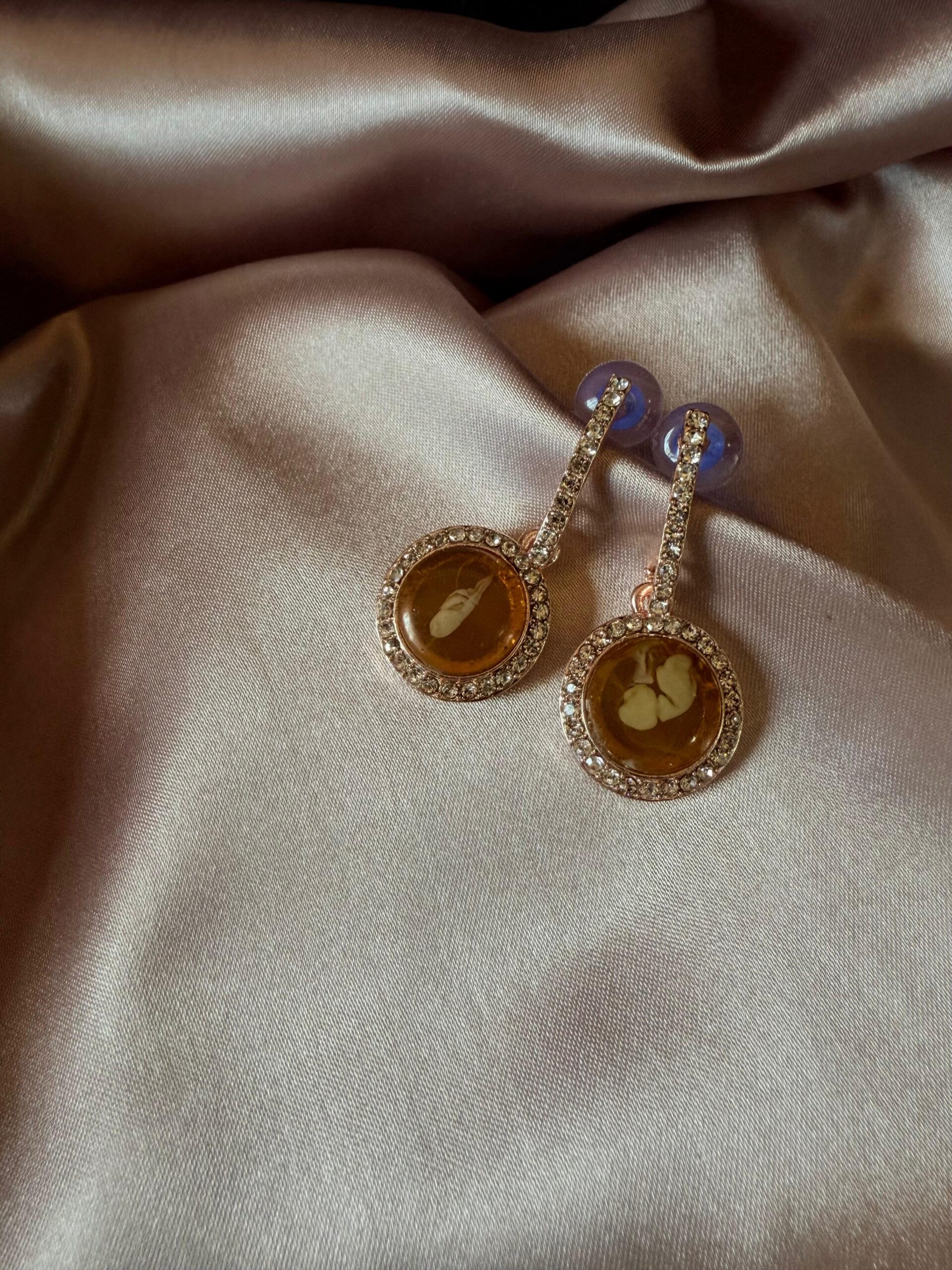 Kathiki Noor Crystal Earrings Gold