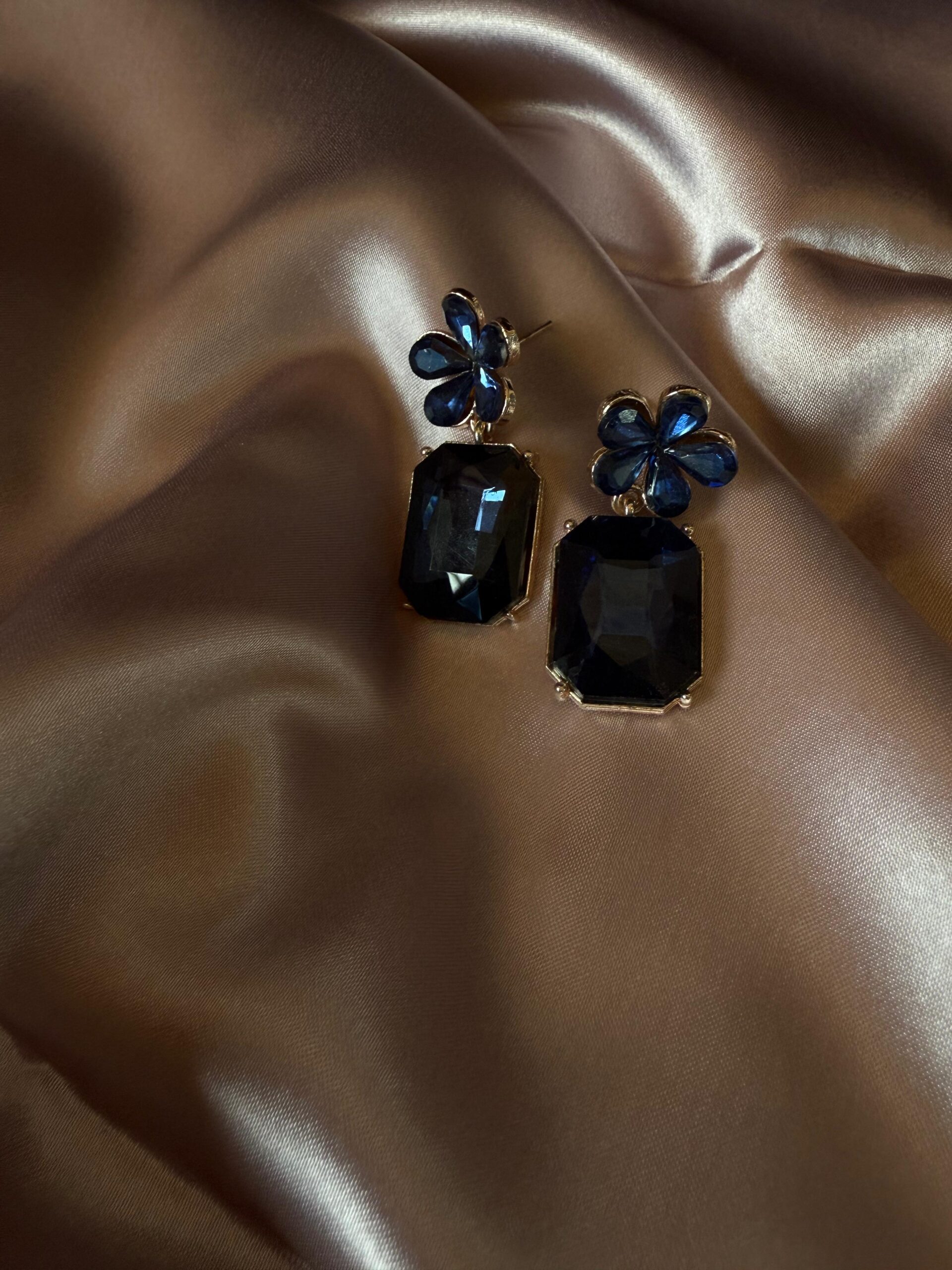 Kathiki Celeste Flora Earrings Blue