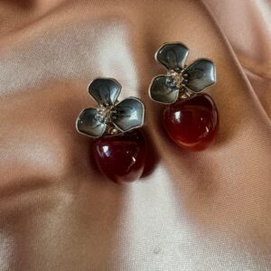 Kathiki Petal Grace Earrings