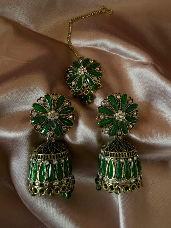 Kathiki Jhumka & Maang Tikka Set Green
