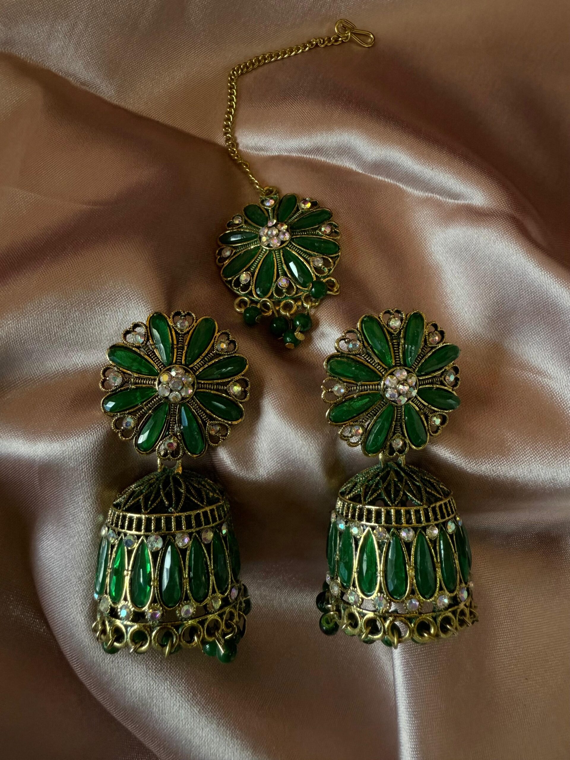 Kathiki Jhumka & Maang Tikka Set Green