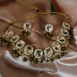 Kathiki Kundan Necklace Set