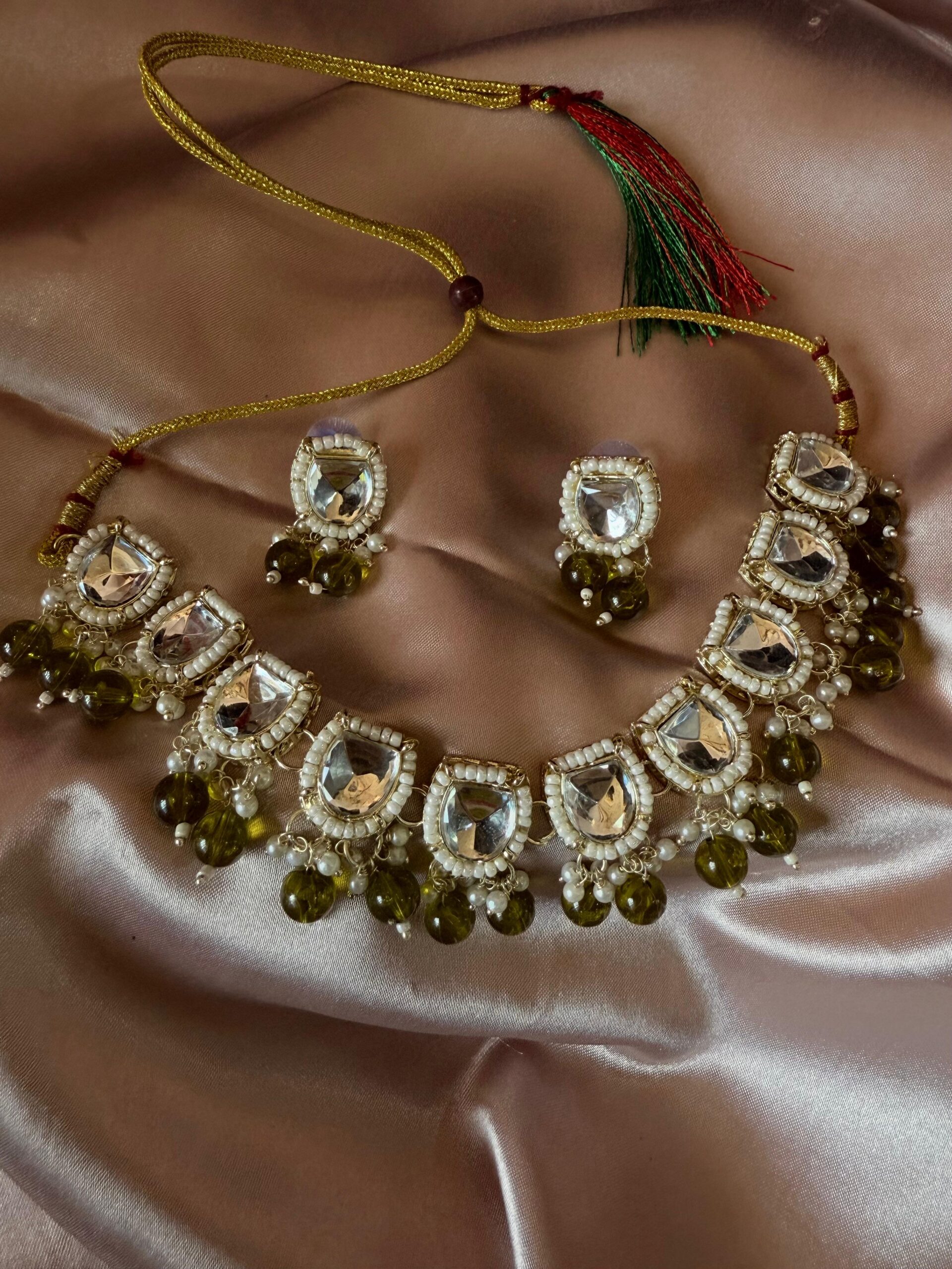 Kathiki Kundan Necklace Set